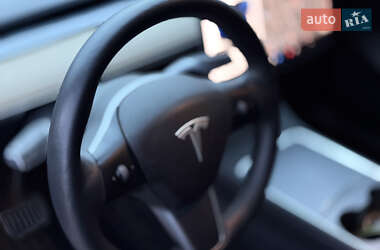 Внедорожник / Кроссовер Tesla Model Y 2021 в 