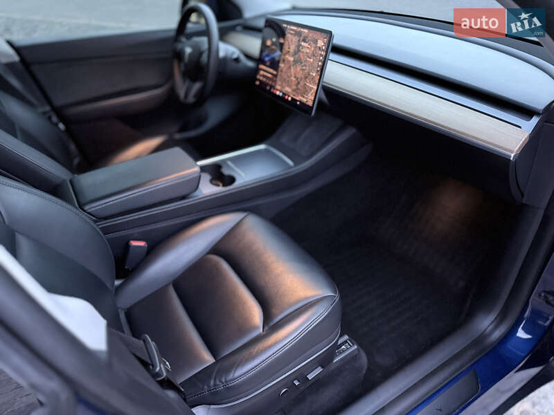 Позашляховик / Кросовер Tesla Model Y 2021 в Харкові