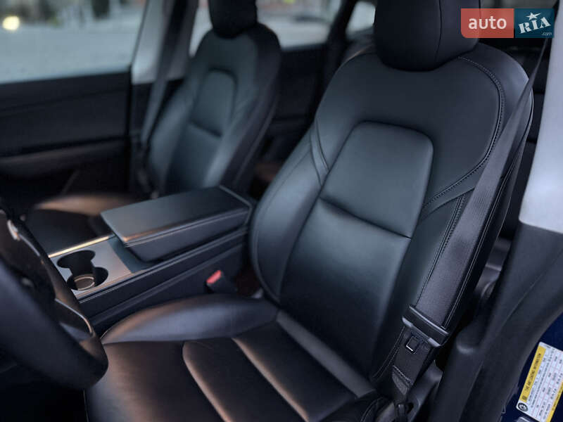 Позашляховик / Кросовер Tesla Model Y 2021 в Харкові