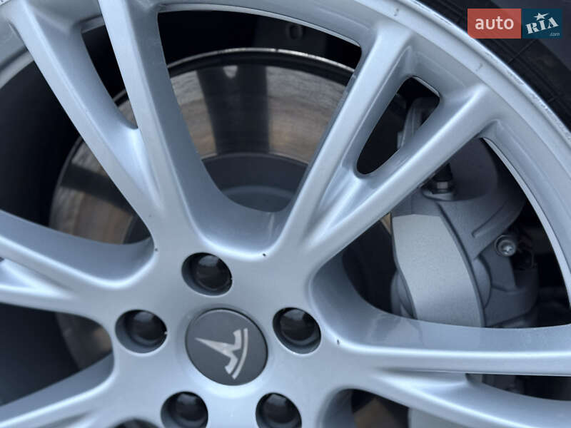 Позашляховик / Кросовер Tesla Model Y 2021 в Харкові