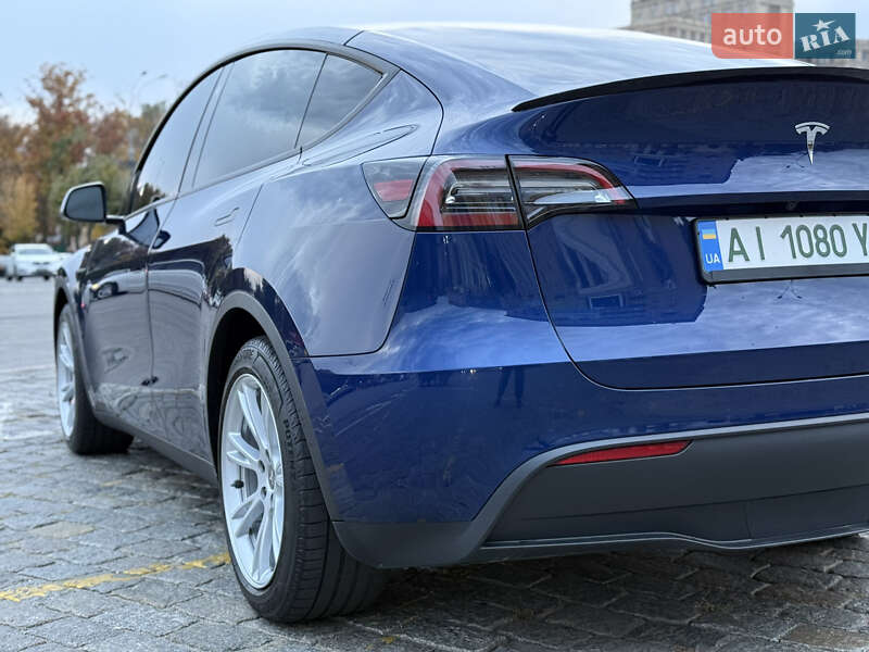 Позашляховик / Кросовер Tesla Model Y 2021 в Харкові