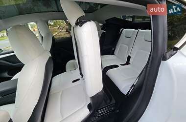 Позашляховик / Кросовер Tesla Model Y 2023 в 