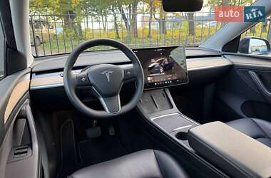 Позашляховик / Кросовер Tesla Model Y 2023 в 