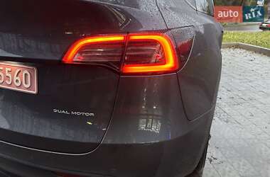 Позашляховик / Кросовер Tesla Model Y 2022 в 