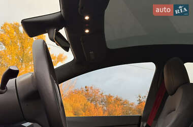 Внедорожник / Кроссовер Tesla Model Y 2021 в 