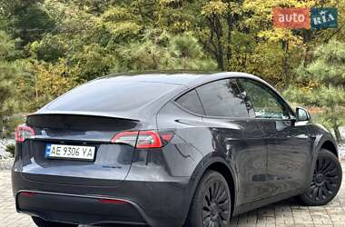 Позашляховик / Кросовер Tesla Model Y 2024 в 