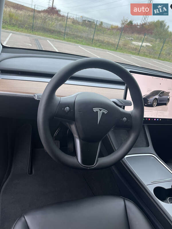 Позашляховик / Кросовер Tesla Model Y 2024 в Рівному