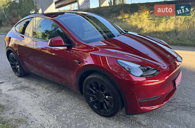 Внедорожник / Кроссовер Tesla Model Y 2024 в 