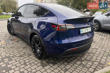 Позашляховик / Кросовер Tesla Model Y 2023 в 