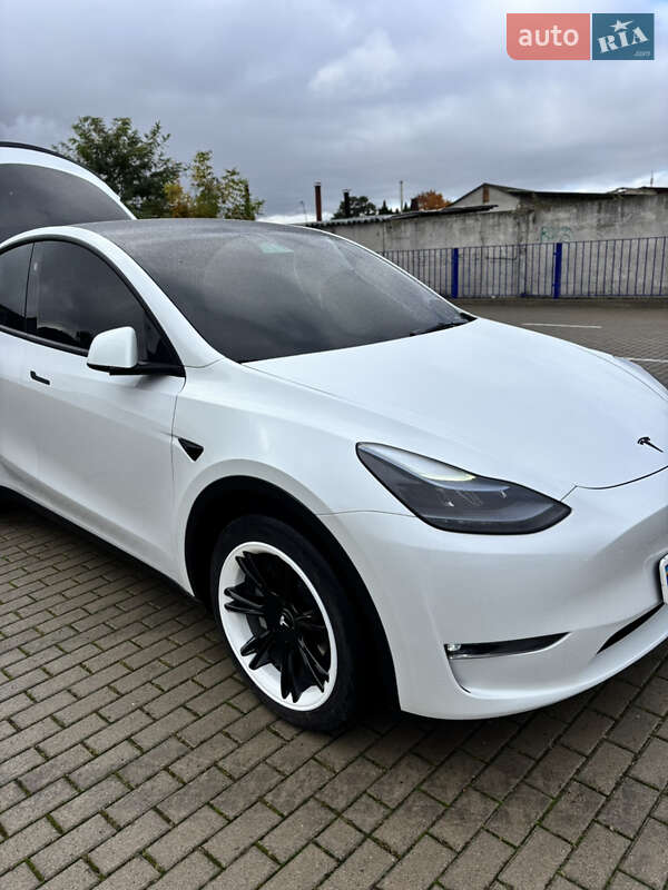 Внедорожник / Кроссовер Tesla Model Y 2023 в Тернополе фото 13 Внедорожник / Кроссовер Tesla Model Y 2023 в Тернополе