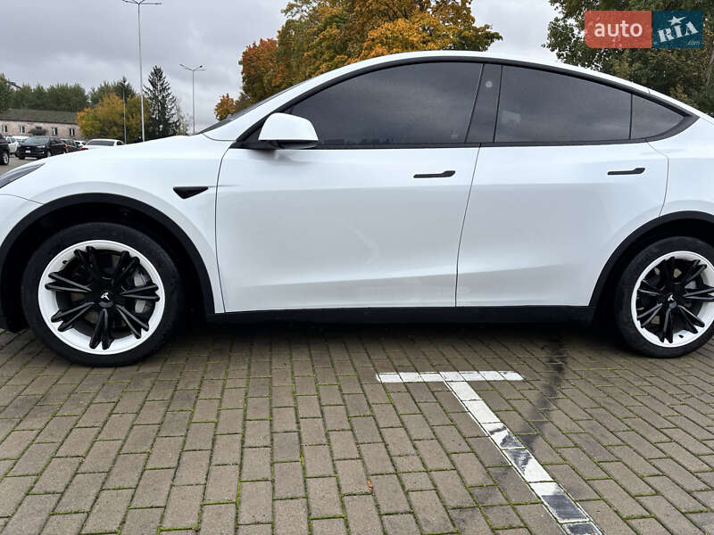 Внедорожник / Кроссовер Tesla Model Y 2023 в Тернополе фото 28 Внедорожник / Кроссовер Tesla Model Y 2023 в Тернополе
