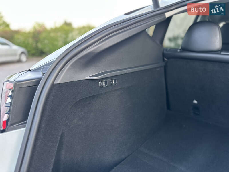 Внедорожник / Кроссовер Tesla Model Y 2023 в Тернополе фото 57 Внедорожник / Кроссовер Tesla Model Y 2023 в Тернополе