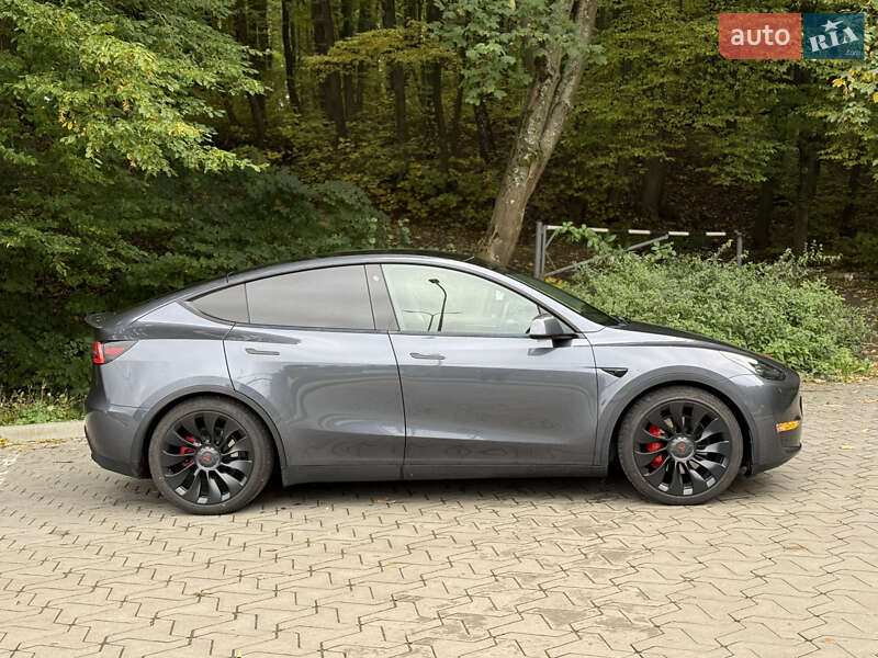 Внедорожник / Кроссовер Tesla Model Y 2023 в Тернополе фото 5 Внедорожник / Кроссовер Tesla Model Y 2023 в Тернополе