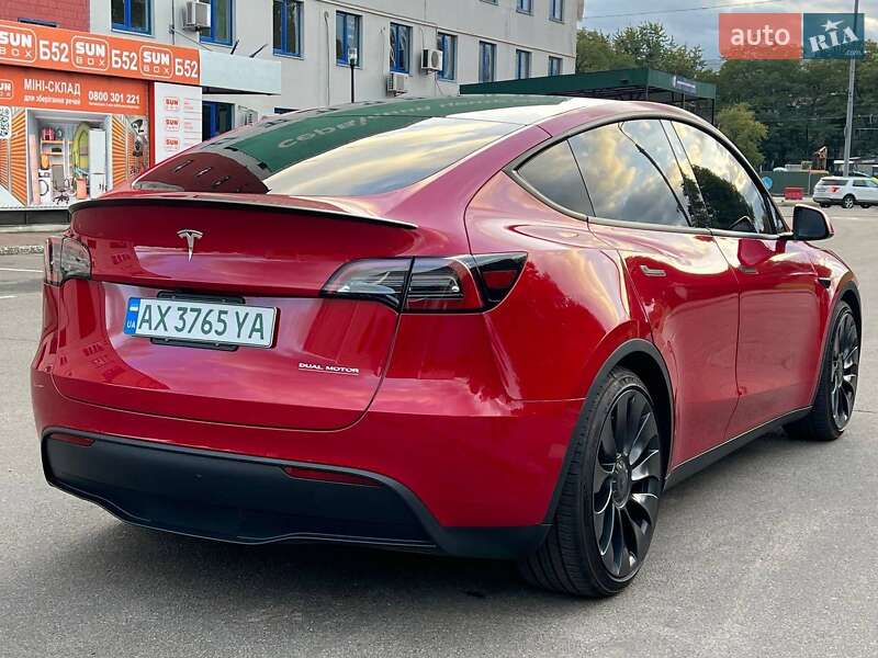 Внедорожник / Кроссовер Tesla Model Y 2023 в Киеве