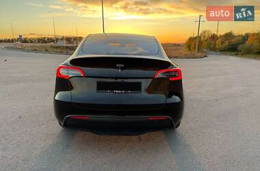 Внедорожник / Кроссовер Tesla Model Y 2024 в 
