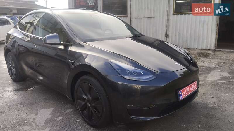 Позашляховик / Кросовер Tesla Model Y 2024 в Тернополі фото 4 Позашляховик / Кросовер Tesla Model Y 2024 в Тернополі