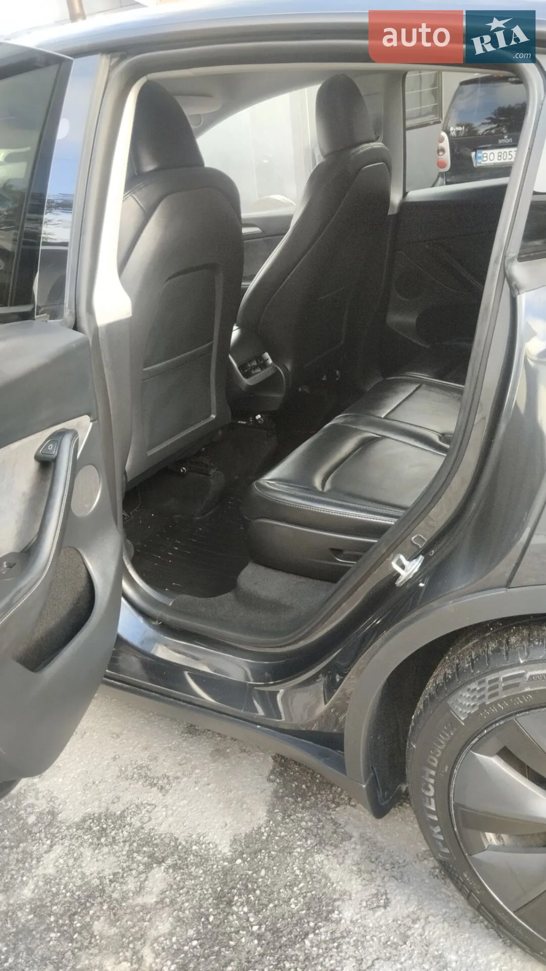 2024 Tesla Model Y - мініатюра 8