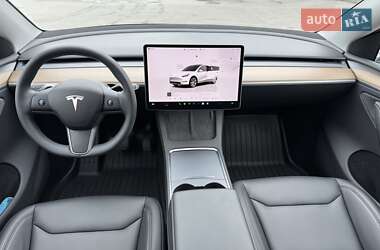 Позашляховик / Кросовер Tesla Model Y 2024 в 