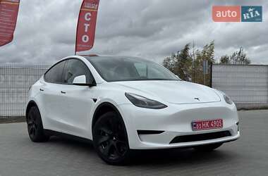 Позашляховик / Кросовер Tesla Model Y 2024 в 