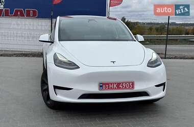 Позашляховик / Кросовер Tesla Model Y 2024 в 