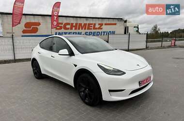 Позашляховик / Кросовер Tesla Model Y 2024 в 