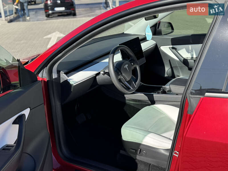 Позашляховик / Кросовер Tesla Model Y 2020 в Києві