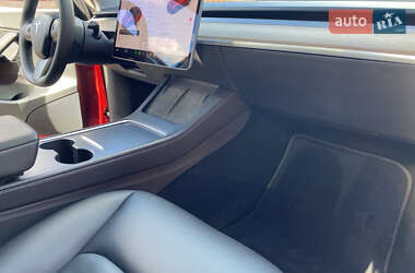Внедорожник / Кроссовер Tesla Model Y 2022 в 