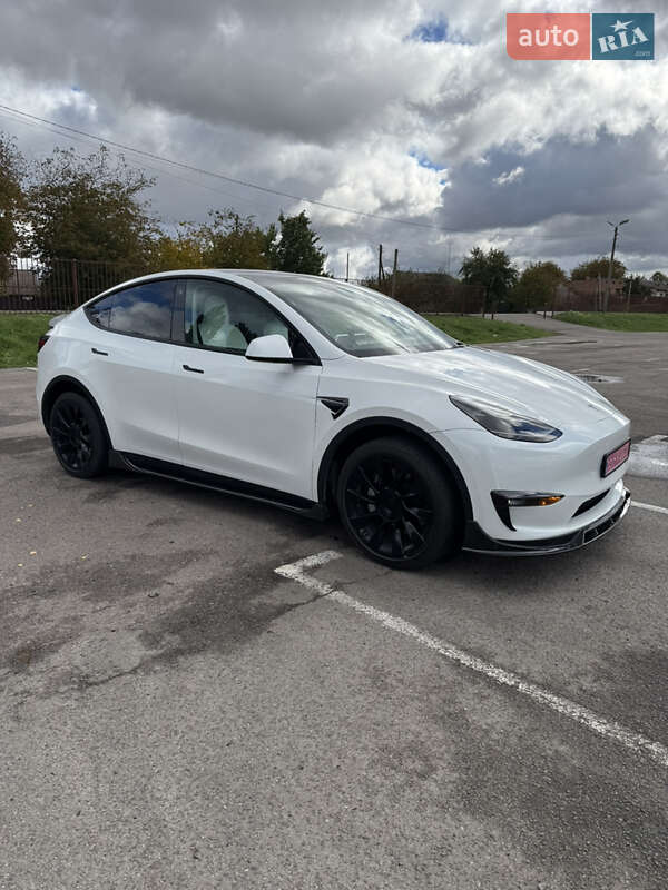 Внедорожник / Кроссовер Tesla Model Y 2022 в 