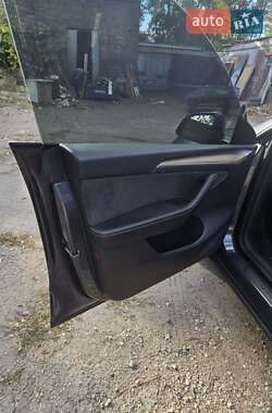 Внедорожник / Кроссовер Tesla Model Y 2022 в 