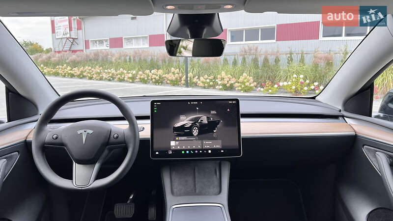 Внедорожник / Кроссовер Tesla Model Y 2023 в Луцке