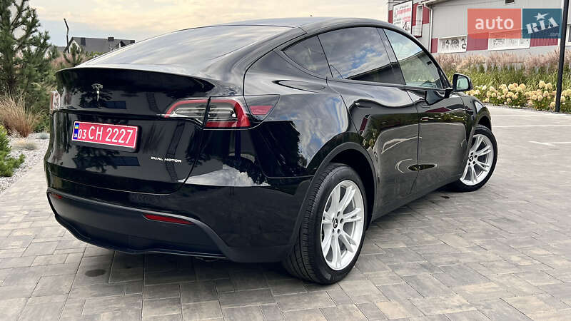 Внедорожник / Кроссовер Tesla Model Y 2023 в Луцке