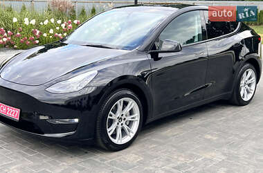 Внедорожник / Кроссовер Tesla Model Y 2023 в 