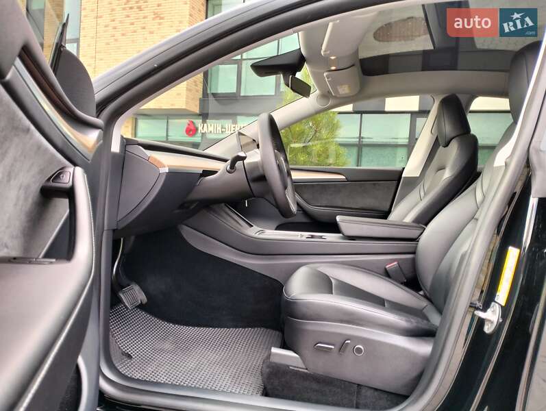 Позашляховик / Кросовер Tesla Model Y 2022 в Хмельницькому фото 26 Позашляховик / Кросовер Tesla Model Y 2022 в Хмельницькому