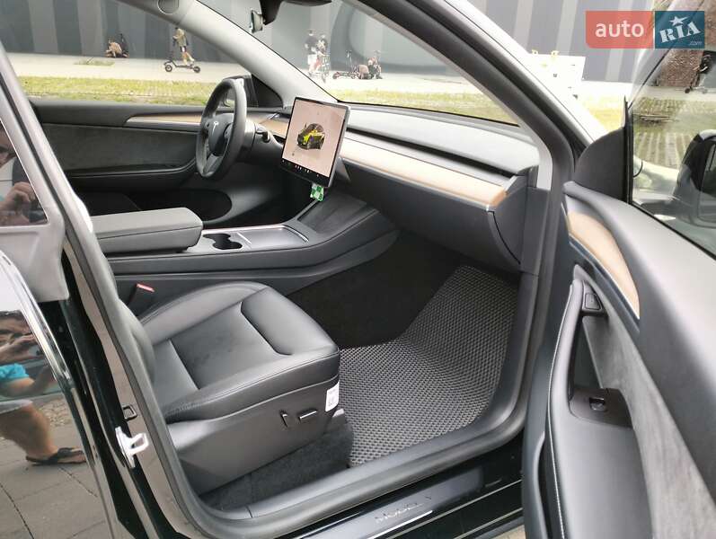 Позашляховик / Кросовер Tesla Model Y 2022 в Хмельницькому фото 30 Позашляховик / Кросовер Tesla Model Y 2022 в Хмельницькому