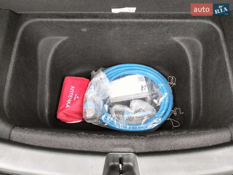 Позашляховик / Кросовер Tesla Model Y 2022 в Хмельницькому фото 39 Позашляховик / Кросовер Tesla Model Y 2022 в Хмельницькому