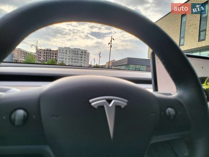 Позашляховик / Кросовер Tesla Model Y 2022 в Хмельницькому фото 46 Позашляховик / Кросовер Tesla Model Y 2022 в Хмельницькому
