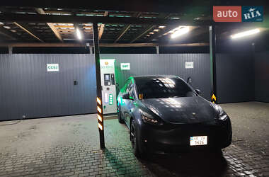 Внедорожник / Кроссовер Tesla Model Y 2022 в Днепре