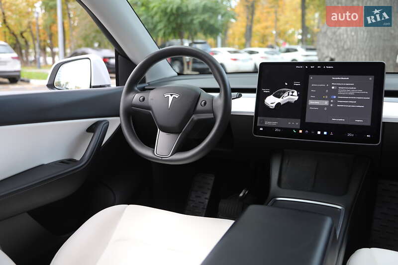 Позашляховик / Кросовер Tesla Model Y 2021 в Харкові фото 11 Позашляховик / Кросовер Tesla Model Y 2021 в Харкові