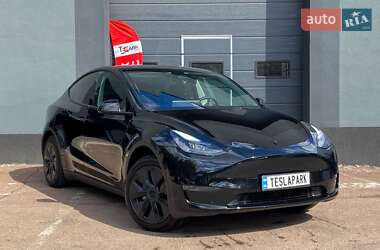 Внедорожник / Кроссовер Tesla Model Y 2024 в Киеве