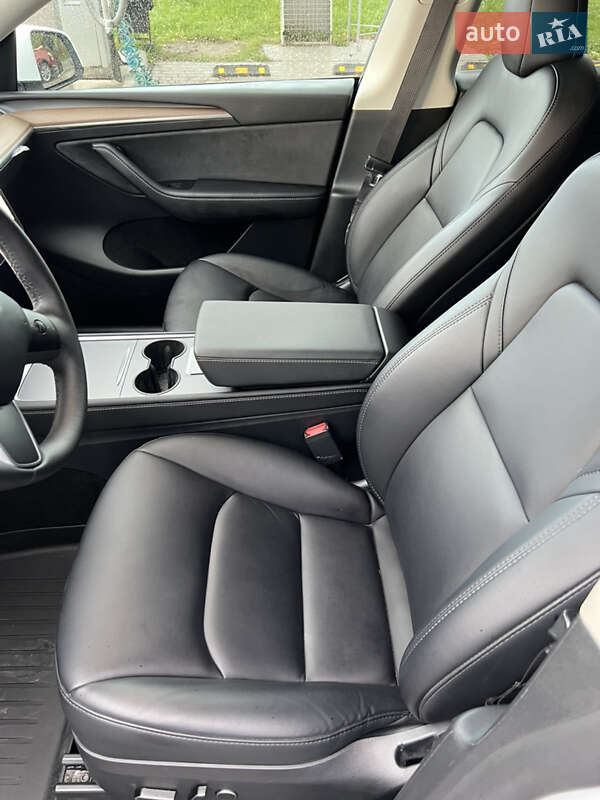 Позашляховик / Кросовер Tesla Model Y 2023 в Львові