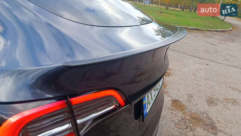 Внедорожник / Кроссовер Tesla Model Y 2024 в Харькове