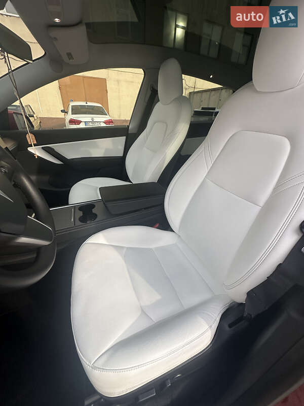 Внедорожник / Кроссовер Tesla Model Y 2021 в Киеве