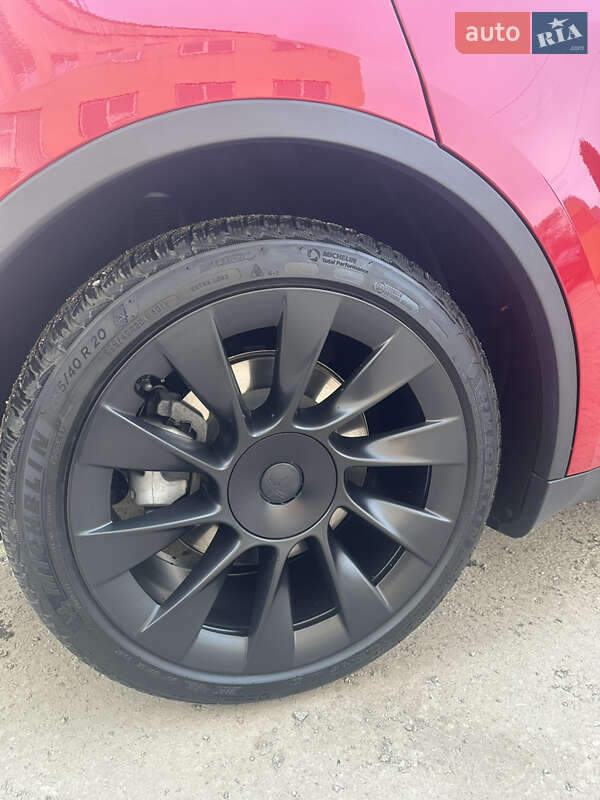 Внедорожник / Кроссовер Tesla Model Y 2021 в Киеве