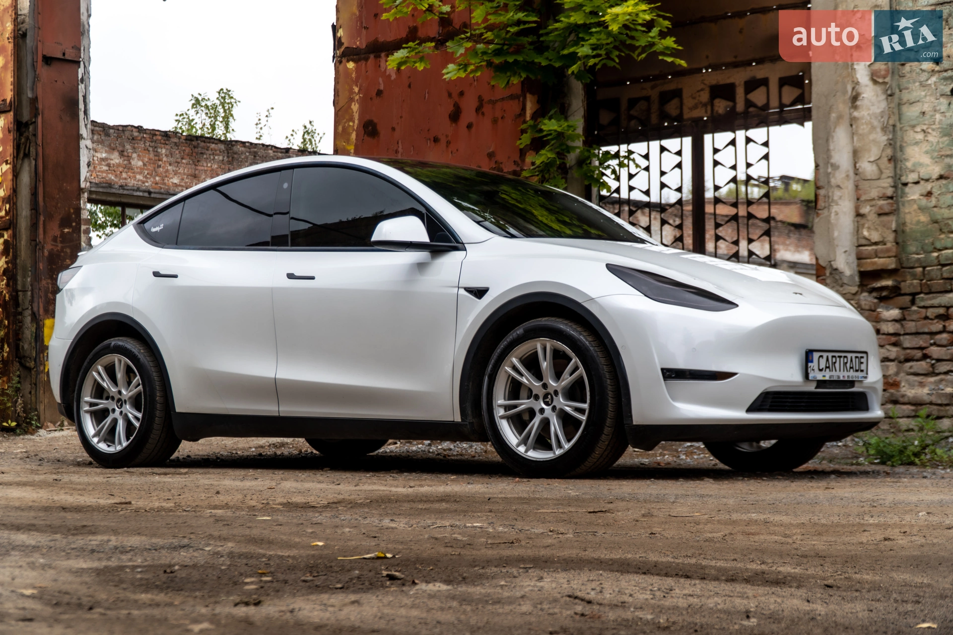 2022 Tesla Model Y - мініатюра 3