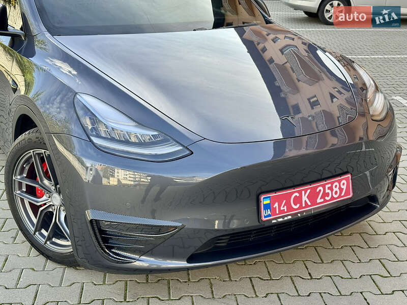 Позашляховик / Кросовер Tesla Model Y 2020 в Ужгороді