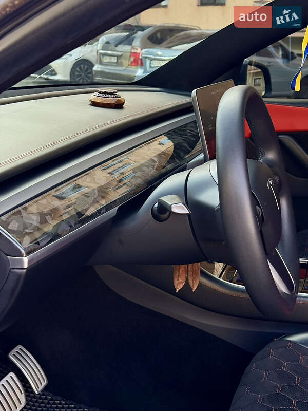 Позашляховик / Кросовер Tesla Model Y 2020 в Ужгороді