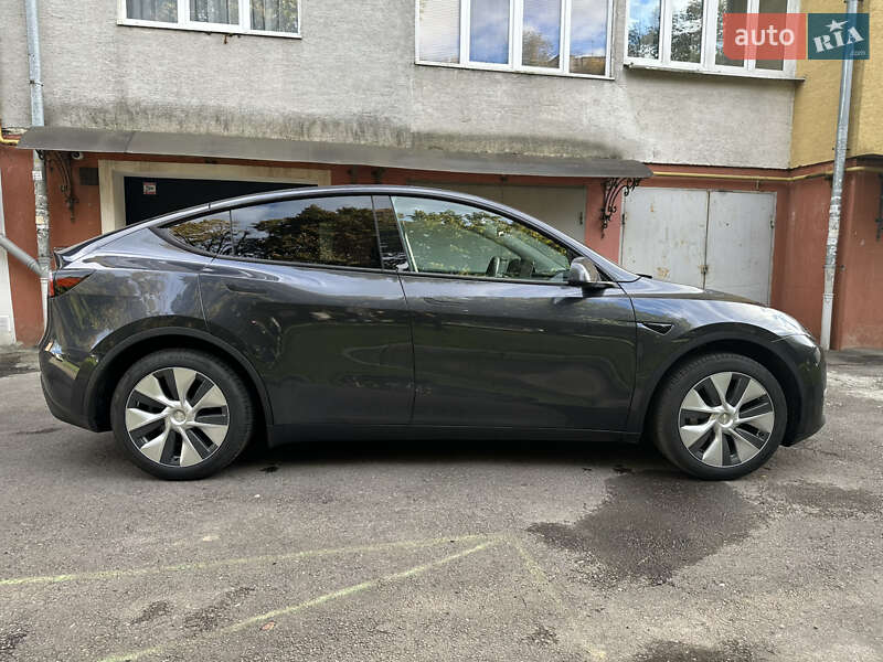 Внедорожник / Кроссовер Tesla Model Y 2024 в Львове фото 5 Внедорожник / Кроссовер Tesla Model Y 2024 в Львове