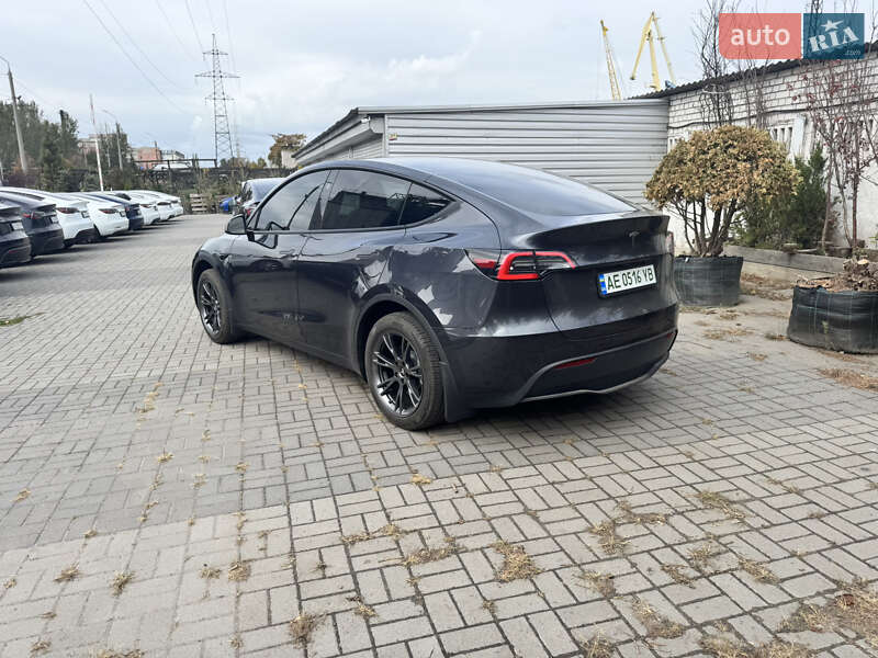 Позашляховик / Кросовер Tesla Model Y 2024 в Дніпрі