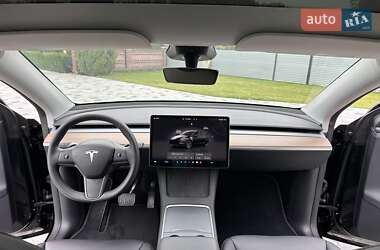 Внедорожник / Кроссовер Tesla Model Y 2024 в 