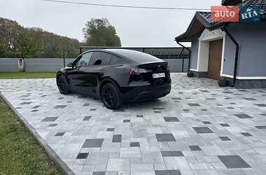 Внедорожник / Кроссовер Tesla Model Y 2024 в 